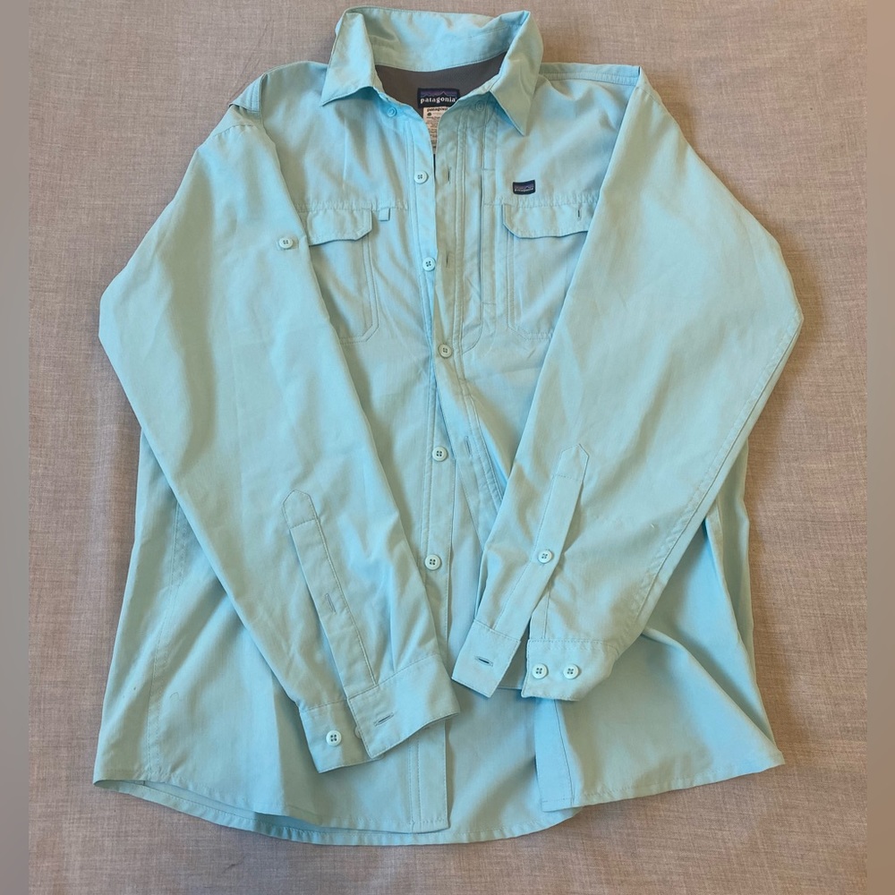 Patagonia Button Down Light Blue Sz M (Worn ONCE!)